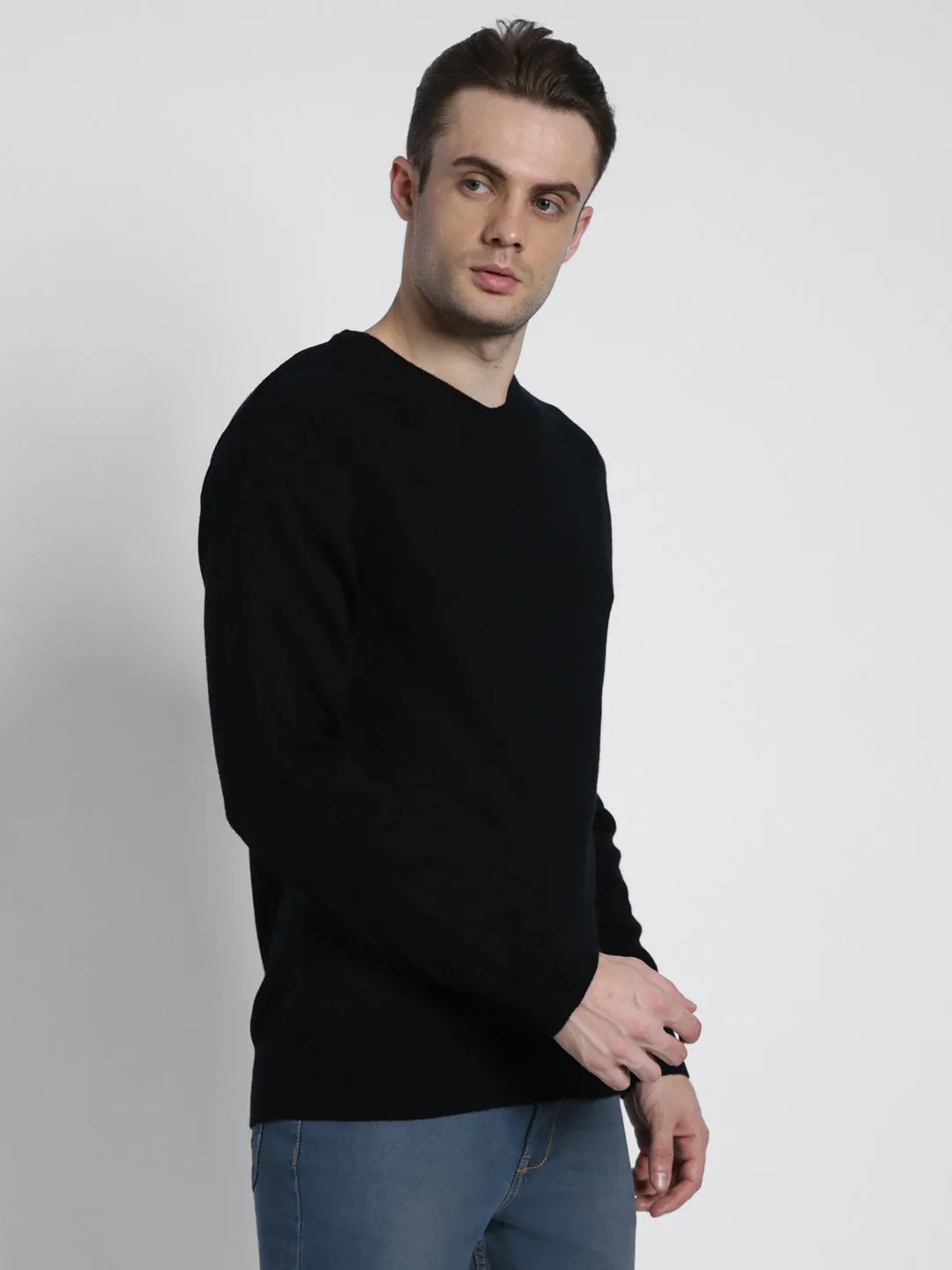 Men's Solid V-neck Pullover Sweater