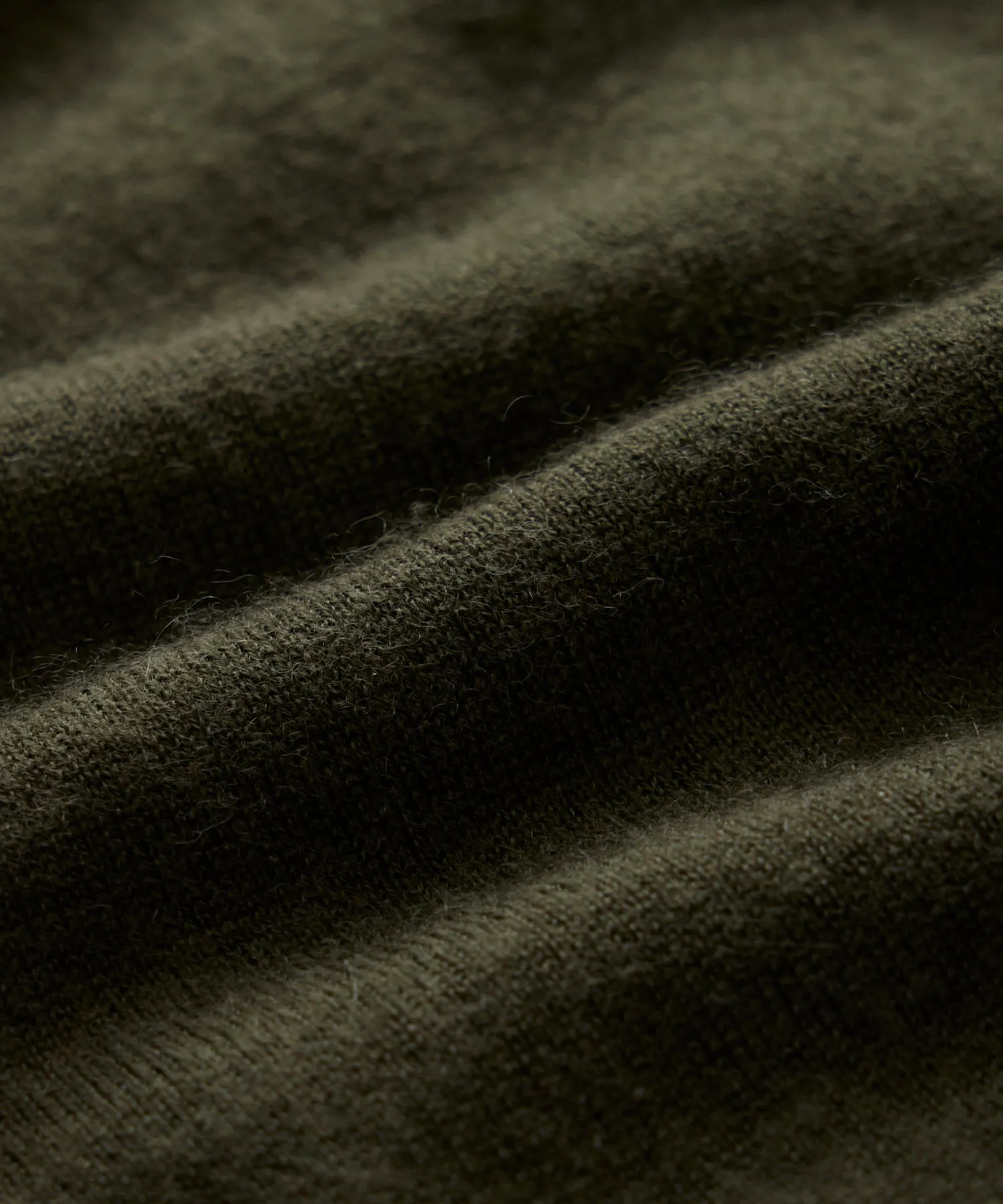 Premium Cashmere Pocket Tee in Snyder Olive