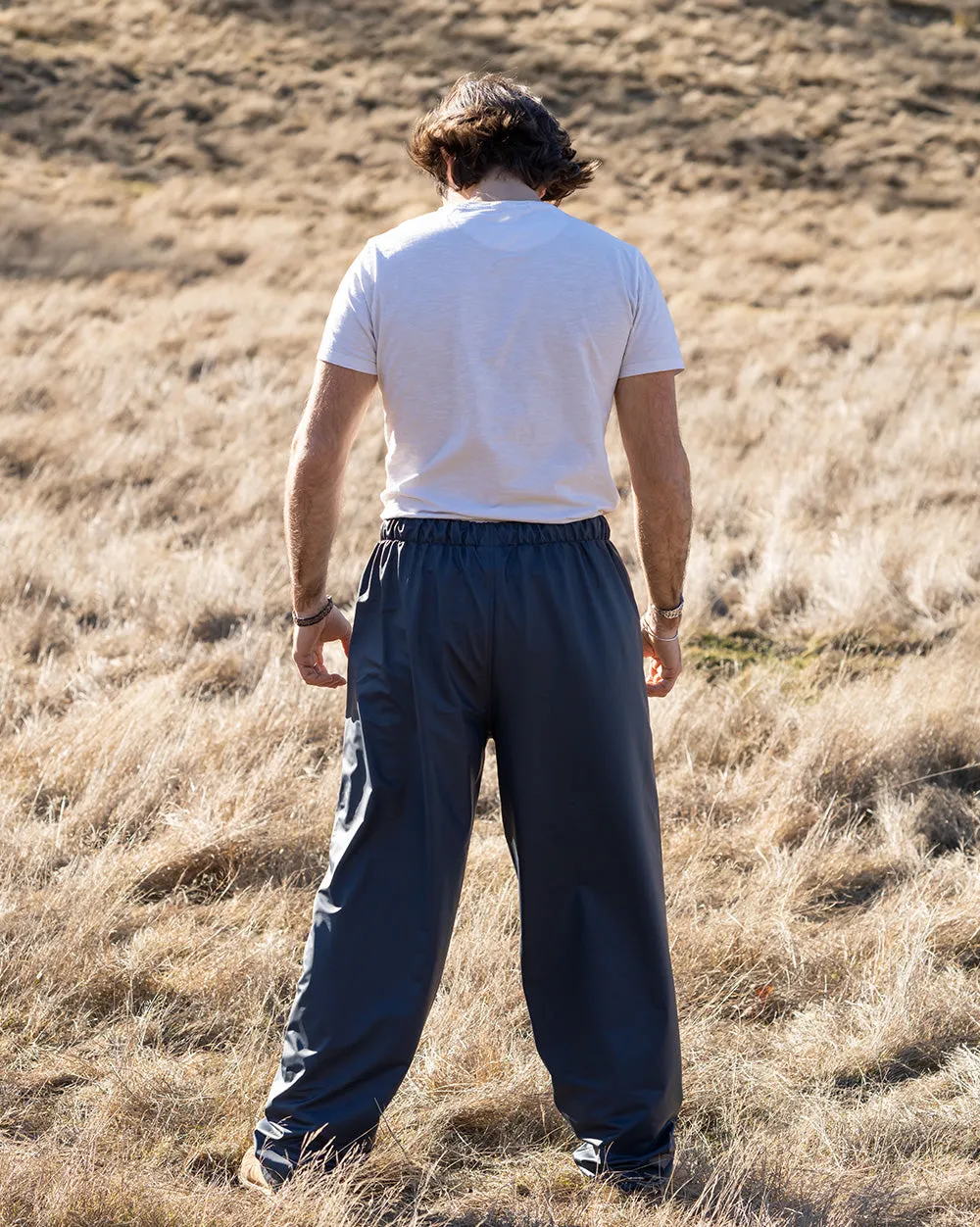 Shelter Pant in Navy